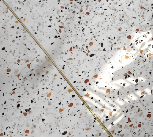 提升水磨石地板光澤的五種有效方法